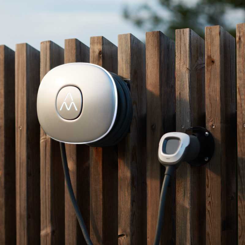 En smart laddstation att komma hem till. Upp till 11kw laddningskapacitet (16A)